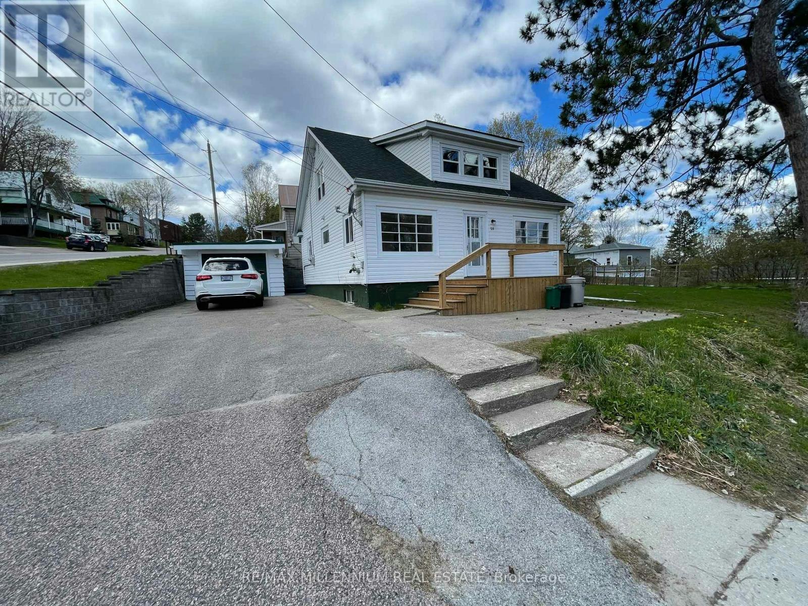59 West Street S, Huntsville, ON, P1H 2M8