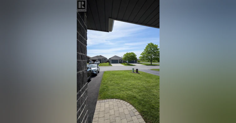 5 Mcintosh Crescent W, Quinte West, ON, K8V 0G1 - 3
