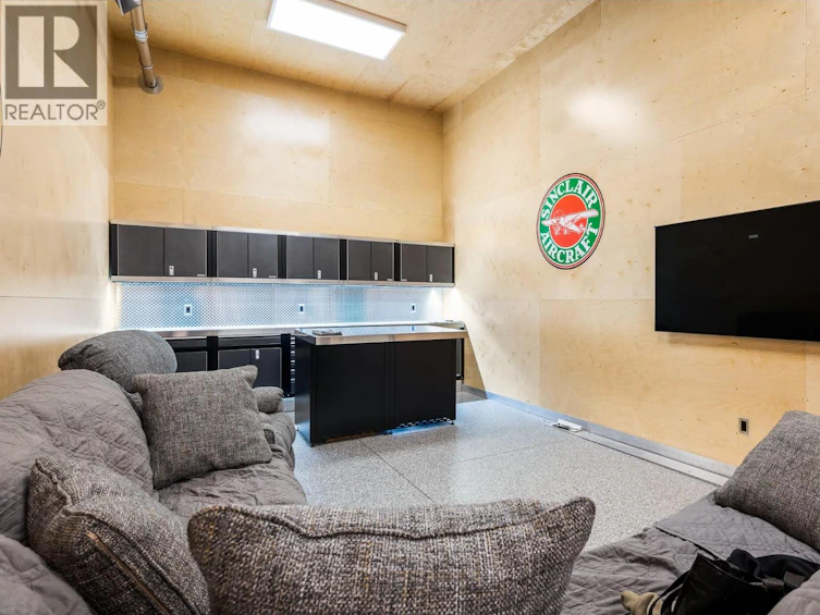 8399 Bench Row Road, Vernon, BC, V1H 1H3 - 31