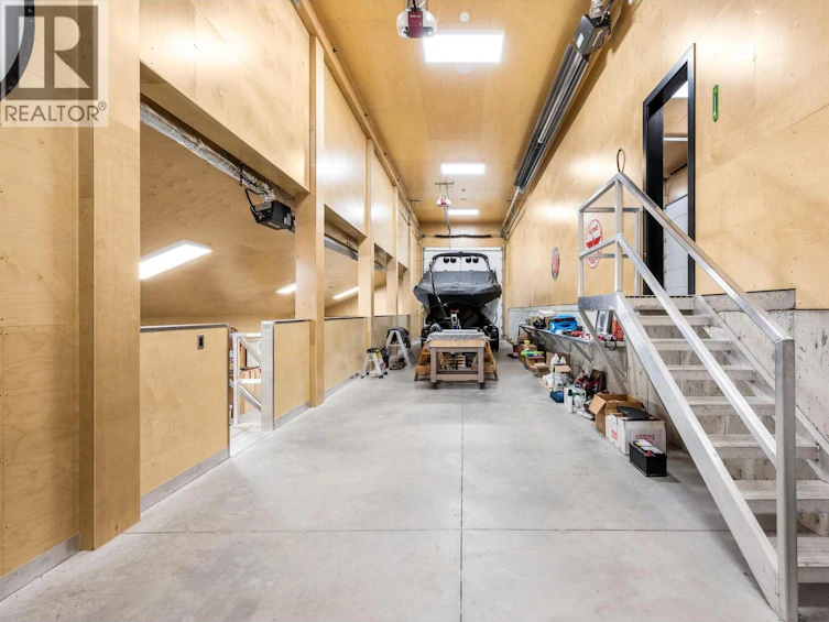8399 Bench Row Road, Vernon, BC, V1H 1H3 - 35