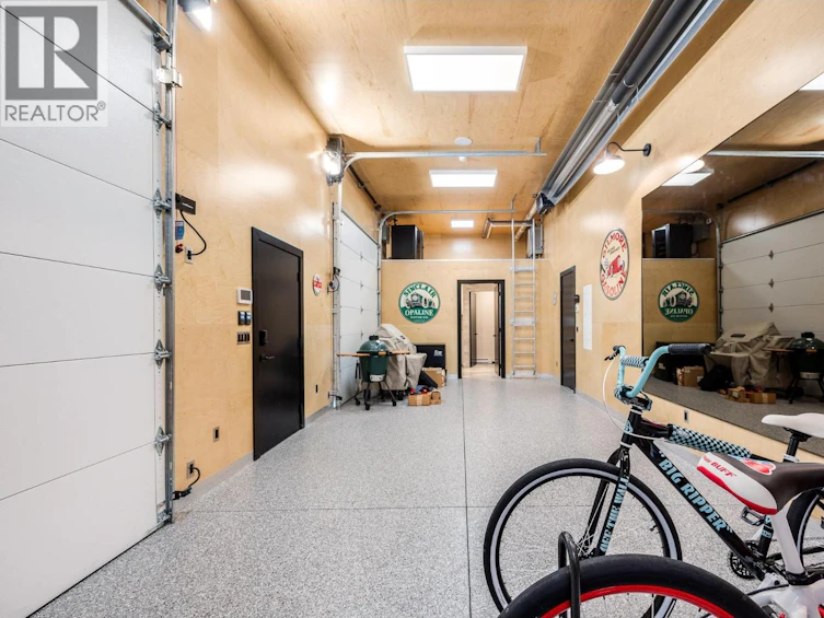 8399 Bench Row Road, Vernon, BC, V1H 1H3 - 32