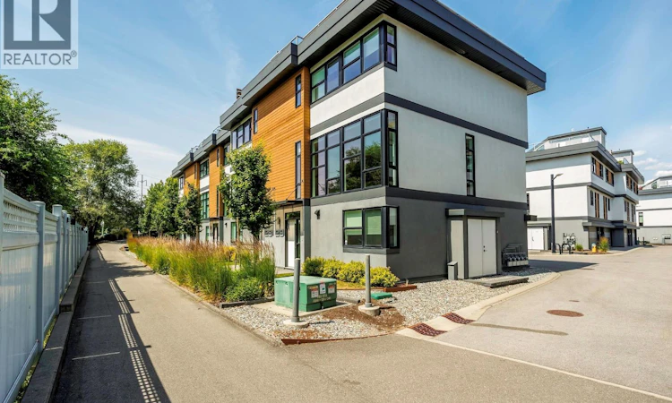 29-1515 N Highland Drive