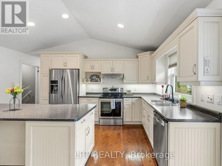 10023 Jenna Road, Lambton Shores, ON, N0M 1T0 - 15