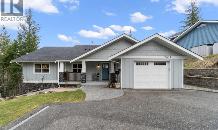 2511 Parkview Place