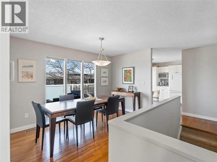 320 Whiteshield Crescent, Kamloops, BC, V2E 1G1 - 3