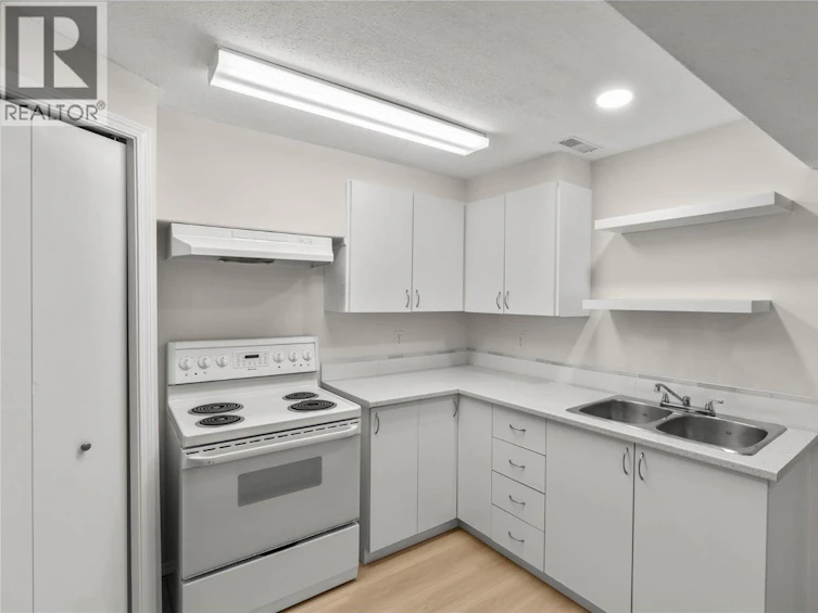 320 Whiteshield Crescent, Kamloops, BC, V2E 1G1 - 6