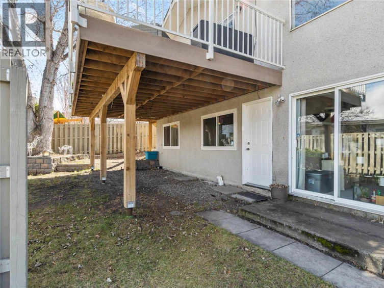 320 Whiteshield Crescent, Kamloops, BC, V2E 1G1 - 10