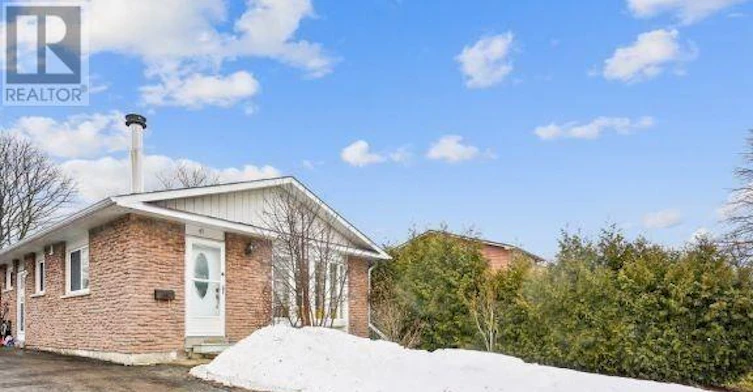 UPPER-45 Snowball Crescent, Toronto, ON, M1B 1S5