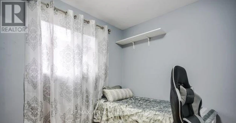 UPPER-45 Snowball Crescent, Toronto, ON, M1B 1S5 - 9