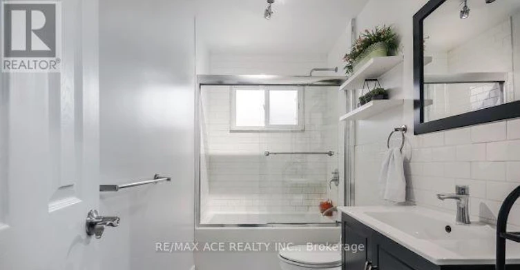 UPPER-45 Snowball Crescent, Toronto, ON, M1B 1S5 - 15