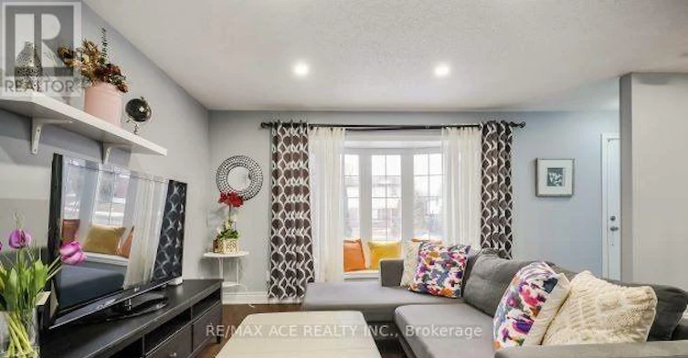 UPPER-45 Snowball Crescent, Toronto, ON, M1B 1S5 - 5