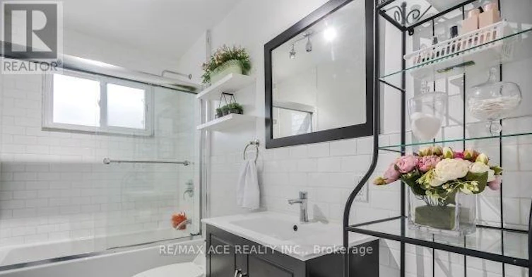 UPPER-45 Snowball Crescent, Toronto, ON, M1B 1S5 - 14