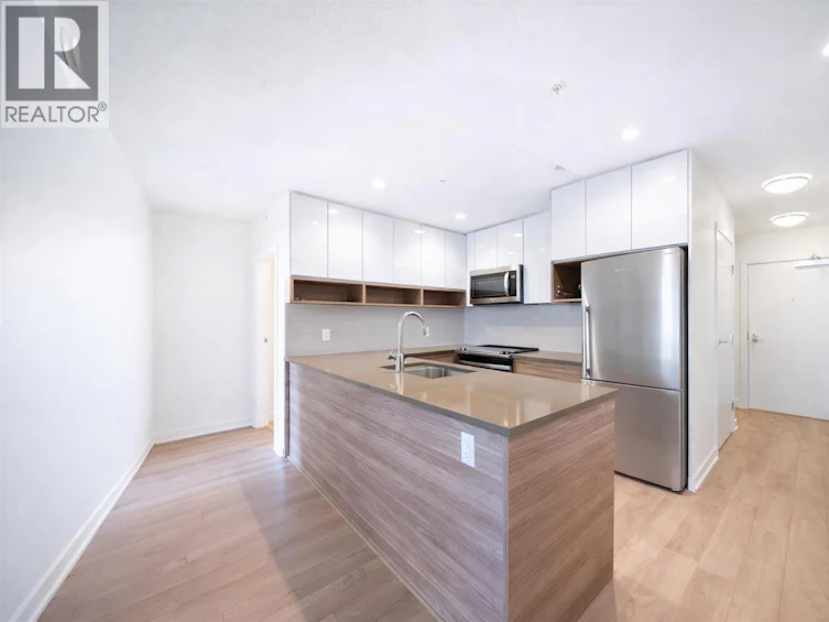 401-8850 University Crescent, Burnaby, BC, V5A 4Y8 - 4