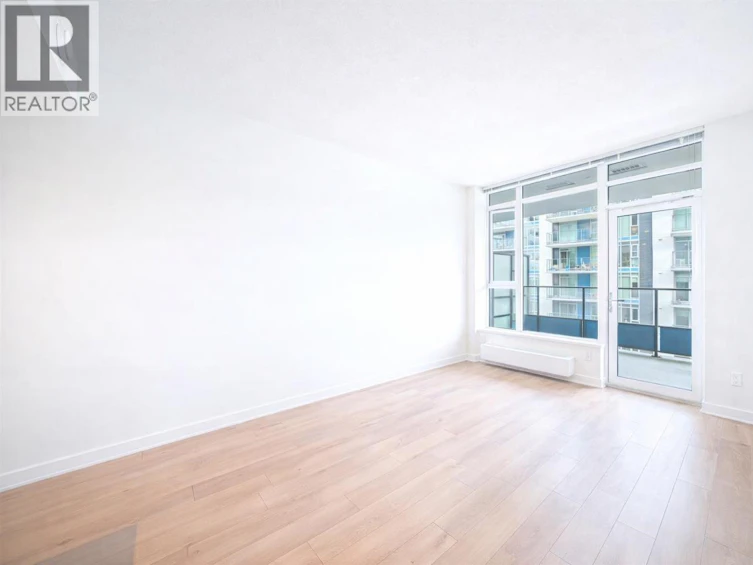 401-8850 University Crescent, Burnaby, BC, V5A 4Y8 - 2