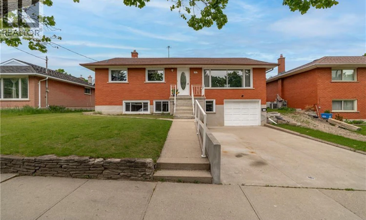 52 Boniface Avenue