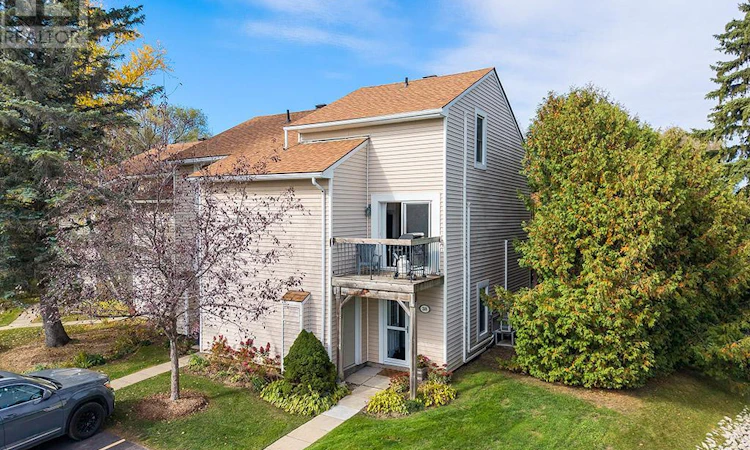 38-127 Alfred Street W