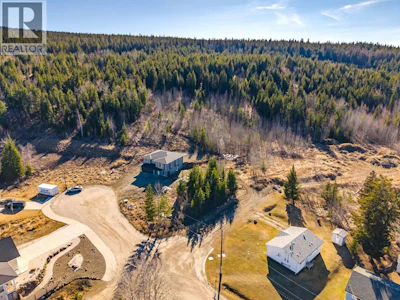 901 Spruce Place - 5