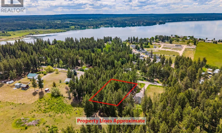 LOT-2 Lac La Hache Station Road