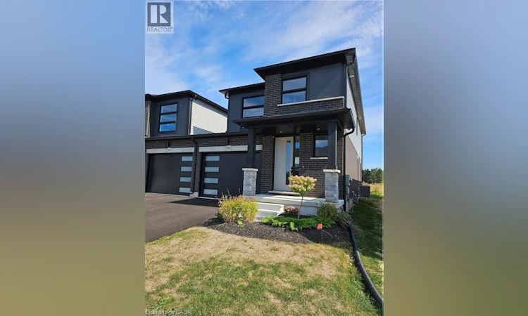102 Thackeray Way