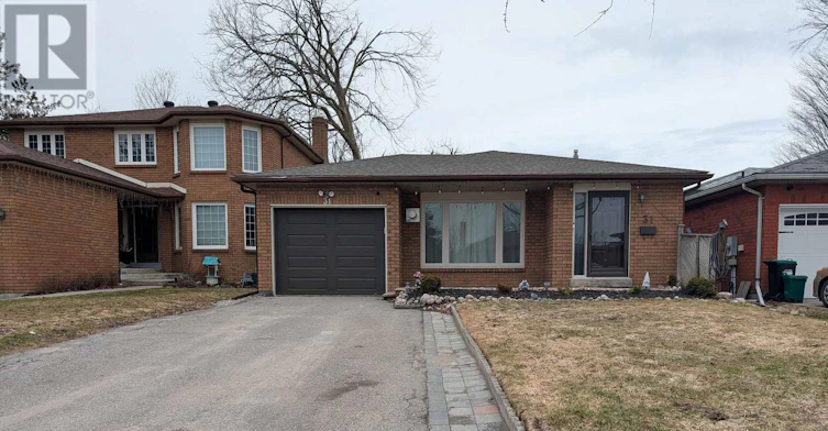 31 Buchanan Street, Barrie, ON, L4M 6B5