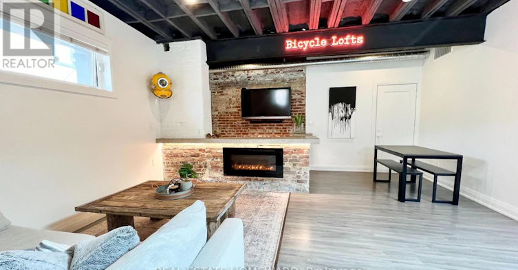 1233 Dundas Street E, Toronto, ON, M4M 1S4 - 4