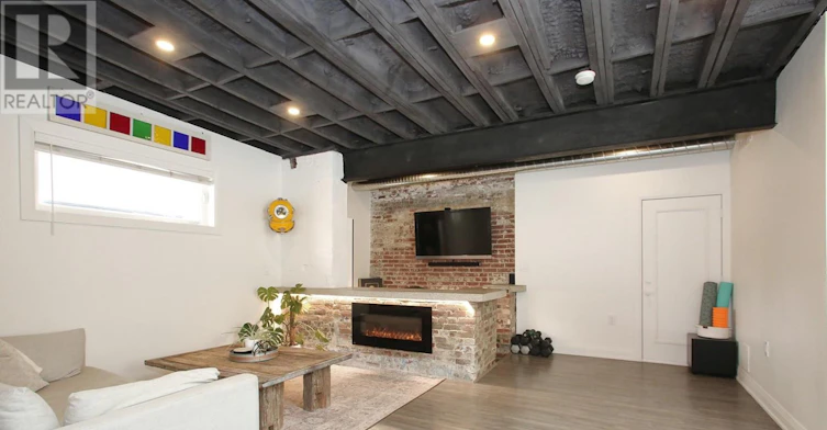 1233 Dundas Street E, Toronto, ON, M4M 1S4 - 5