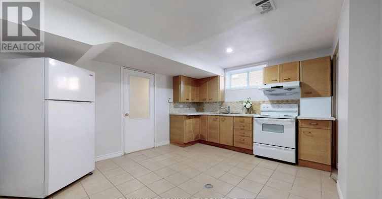 BSMT-41 Shropshire Drive, Toronto, ON, M1P 1Y8 - 9