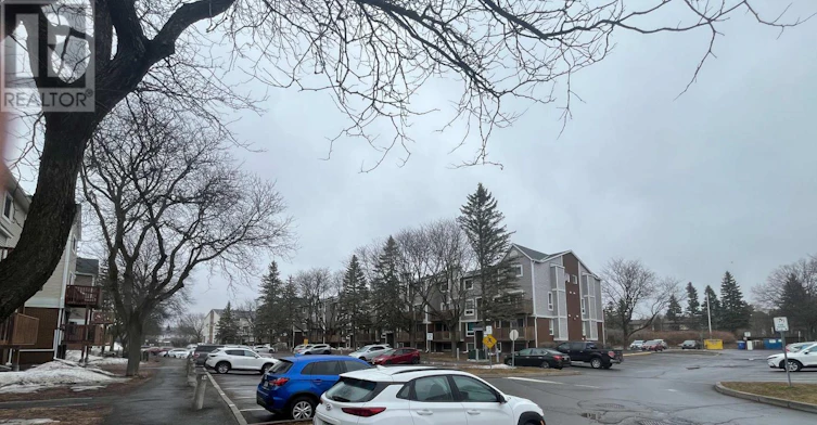 120-2 Fenerty Crescent, Ottawa, ON, K2L 3A7 - 4