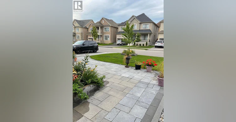 BSMT-922 Ernest Cousins Circle, Newmarket, ON, L3X 0B7 - 2