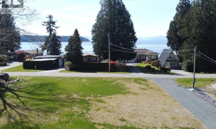 6900 Klahanie Drive