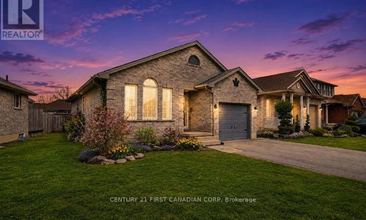 17 Cottonwood Drive