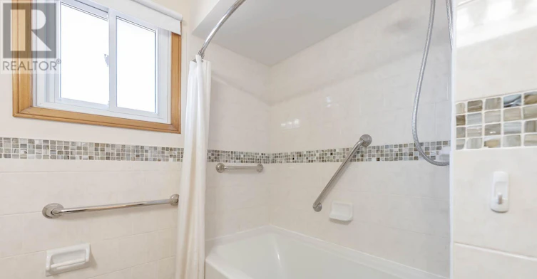 MAIN-15 Riant Street, Toronto, ON, M1M 3S8 - 12
