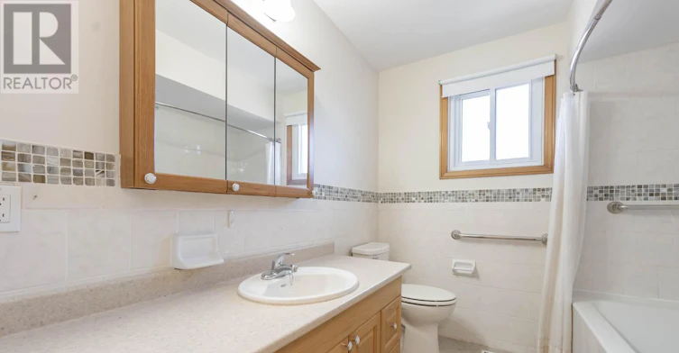 MAIN-15 Riant Street, Toronto, ON, M1M 3S8 - 11