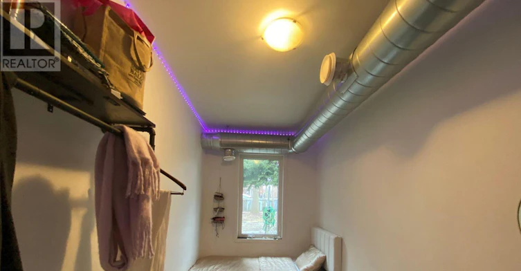 ROOM 3-344 Bartlett Avenue N, Toronto, ON, M6H 3G7 - 2