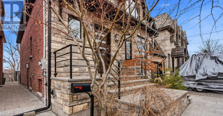 BSMT-64 Four Oaks Gate, Toronto, ON, M4J 2X2 - 4