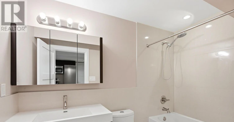 BSMT-64 Four Oaks Gate, Toronto, ON, M4J 2X2 - 9