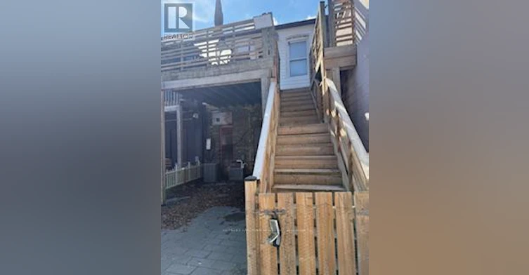 2ND FL-2615 Yonge Street, Toronto, ON, M4P 2J1