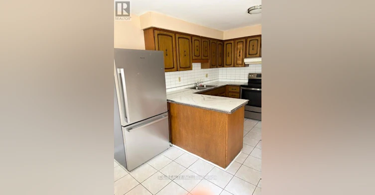 28 Harringay Crescent, Toronto, ON, M1W 1Z3 - 16