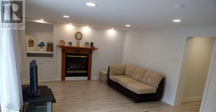 BSMT-100 Grandview Avenue, Markham, ON, L3T 1H6 - 4
