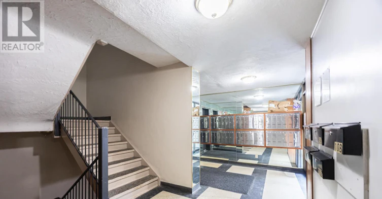 206-101 Coe Hill Drive, Toronto, ON, M6S 3E3 - 2