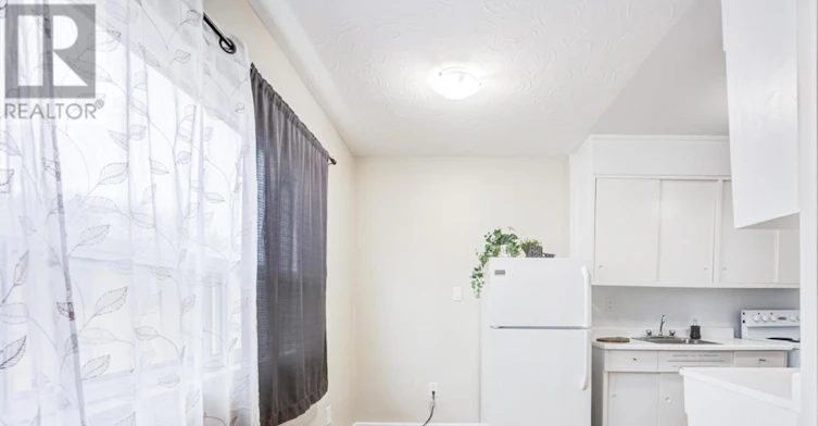 206-101 Coe Hill Drive, Toronto, ON, M6S 3E3 - 9