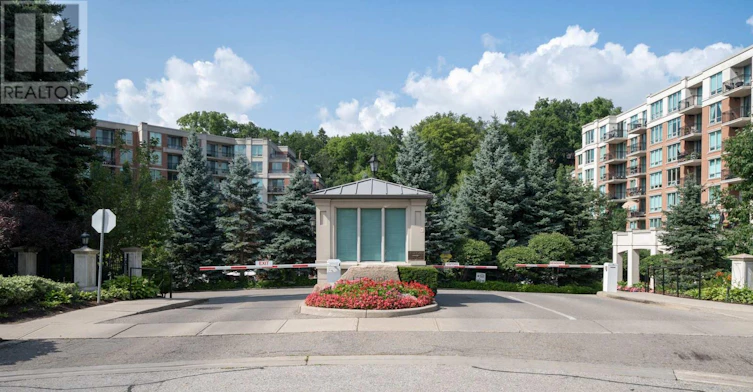 614-18 William Carson Crescent, Toronto, ON, M2P 2G6 - 37