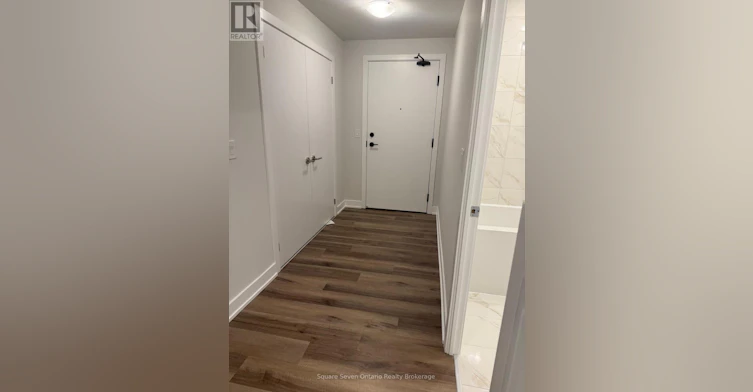4911-430 Square One Drive, Mississauga, ON, L5B 0L6 - 2