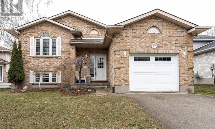 27 Mcqueen Court