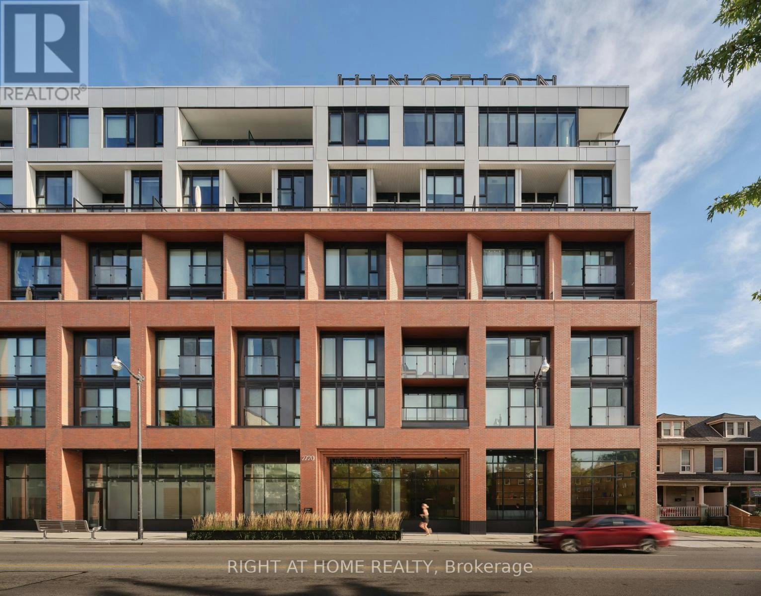 607-2720 Dundas Street W, Toronto, ON, M6P 1Y2