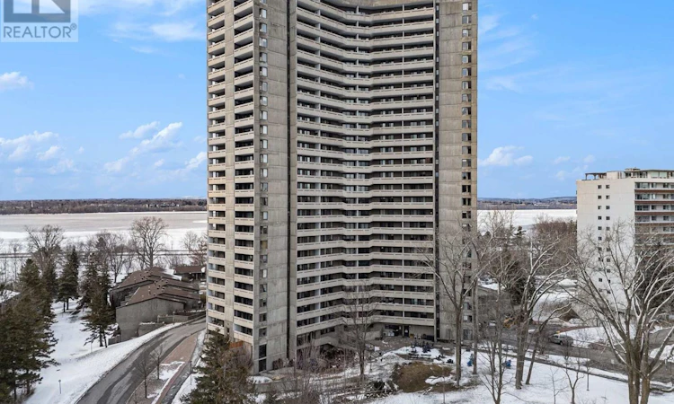 906-1081 Ambleside Drive