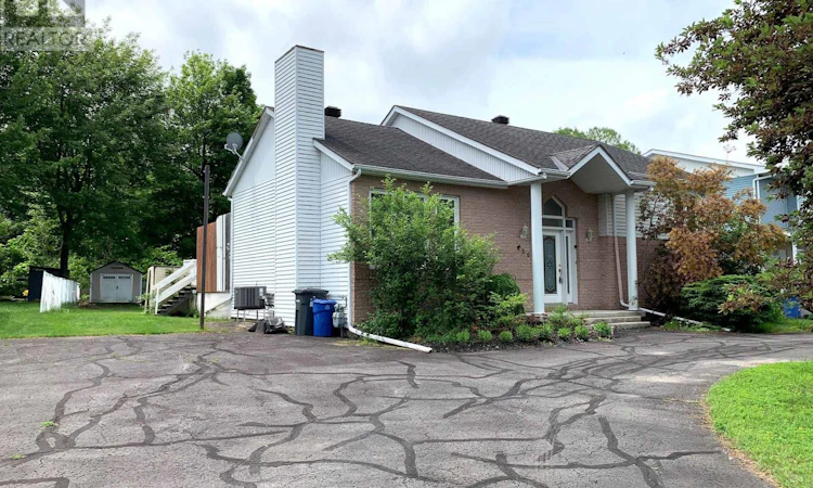 650 Berthiaume Street