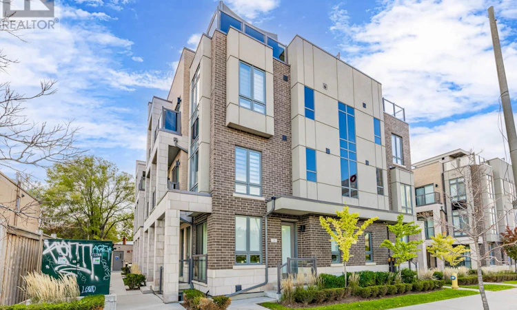 5-713 Lawrence Avenue W