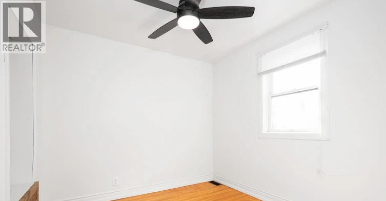 UPPER-1567 Cataraqui Street, Windsor, ON, N9A 3R4 - 5