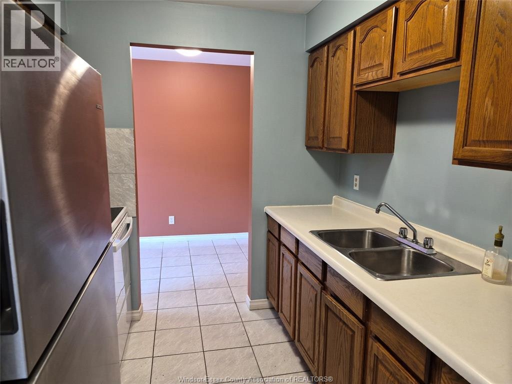 3-3875 Tecumseh Road East, Windsor, ON, N8W 1T1 - 4